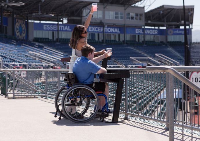 UltraSite 6' Drink Rail