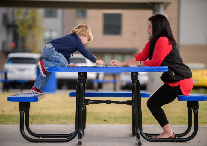 UltraSite 46" Octagon Table
